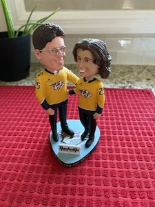 Bobblehead Vince Gill & Amy Grant Nashville Predators Hockey NO BOX - Picture 1 of 6
