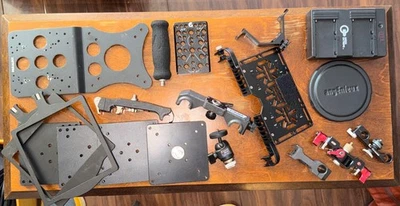 Lote de Arri / Mandarina Brillante / Angenieux / Zacuto / Montajes VESA / Cámara de Madera Foto 1 de 3