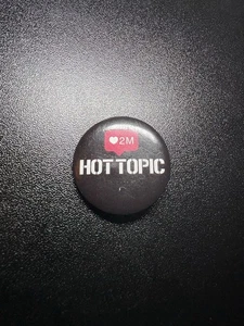 Hot Topic 2M (2 million) Followers Pin Hot Topic Exclusive - Picture 1 of 2