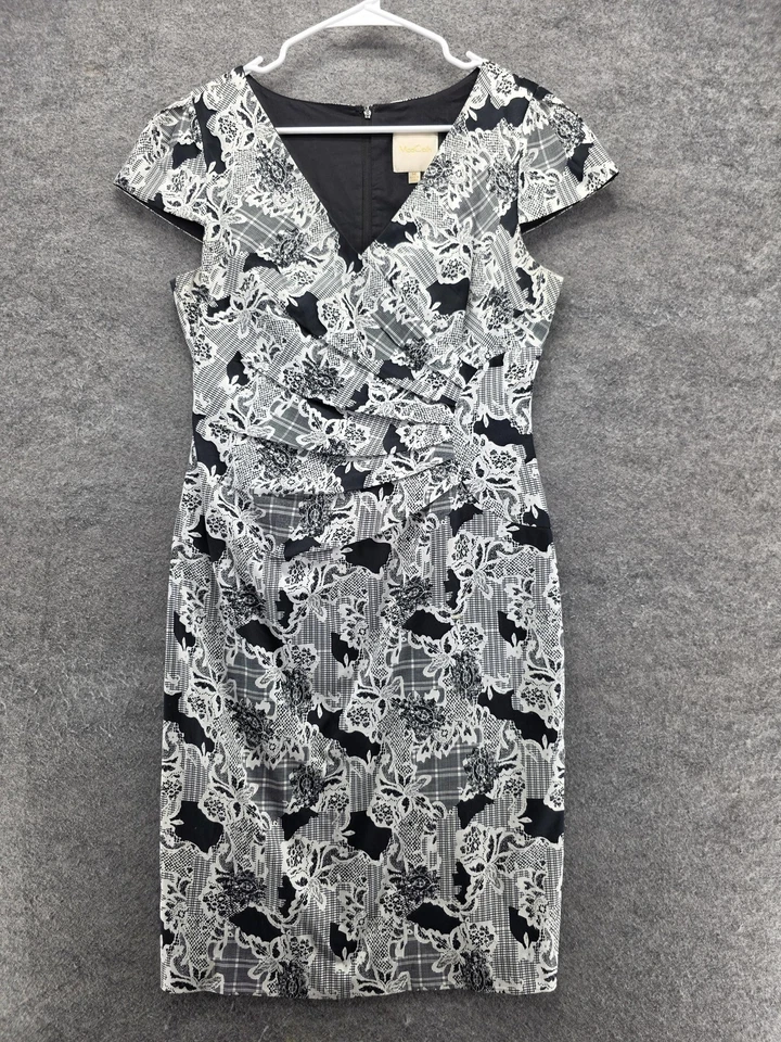 Vestido ModCloth para mujer mediano negro blanco fruncido manga gorra cuello en V elástico Foto 1 de 4