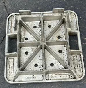 Sauber MFG Outrigger Pad Stabilizer Model 1818-NM1 - Picture 1 of 6