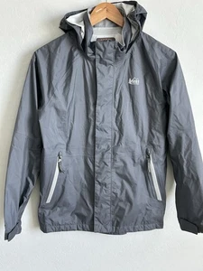 Chaqueta cooperativa REI niños grande 14-16 Rainwall lluvia con capucha gris abrigo empacable niños - Imagen 1 de 8