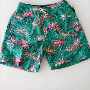 Boys Size M Green Elastic Waist Drawstring Printed Palms Trunks shorts ~ New - Picture 1 of 5