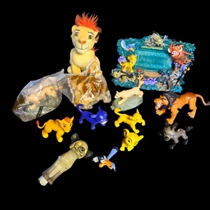 Disneys Lion King Lot 13 Figurines Plush Picture4"x6"3D Frame Simba Scar Hyena - Picture 1 of 11