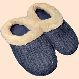 Dearfoam Women's S 5/6 Blue Faux Fur Winter Knit Style Warm & Soft Slippers USED