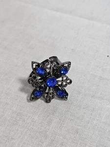 Silver Tone Cocktail Ring Blue Stones Star Shape Size 8 Adjustable J3-1508 - Picture 1 of 5