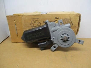 Genuine GM Front Power Window Regulator Motor 22702139 - Picture 1 of 5
