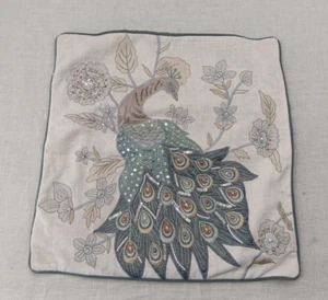 Pier 1 Kissenhülle bestickt 15,5" x 15,5" Pfau - Bild 1 von 3