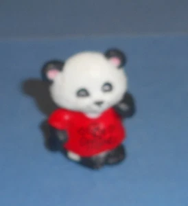 HALLMARK VINTAGE 1980'S VALENTINE'S DAY SHIRT TALES PANDA BEAR PIN BROOCH 2" - Picture 1 of 2