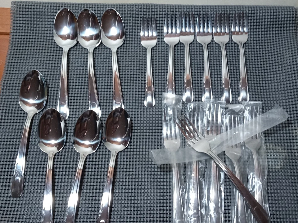 Art Deco HULL Stainless Flatware mixed 19 pieces HUS3 Pattern VeryNice Condition - Image 1 of 4