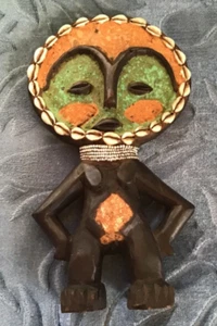 Vintage. 11 Zoll handgeschnitzte afrikanische Fruchtbarkeitsfigur Statue aus Holz, Perlen & geschältem Holz - Bild 1 von 3