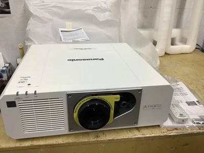 Panasonic PT-FRZ60 Projector WUXGA 1-Chip DLP 6,200 lumens PT-FRZ60WU7 - Image 1 of 4