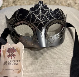 La Maschera del Galeone Stamped Masquerade Italian Web Halloween Face Mask NWT - Picture 1 of 7
