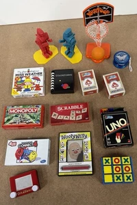 Hasbro kleinstes Spielzeug der Welt Konvolut 14 GEÖFFNET, verschiedene Spiele mit Teilen - Bild 1 von 1