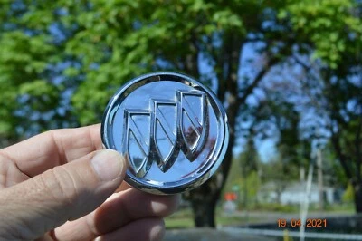   Buick Allure LaCrosse Regal Verano 2005-17 Chrome Center Cap Part # 9593169 - Image 1 of 4