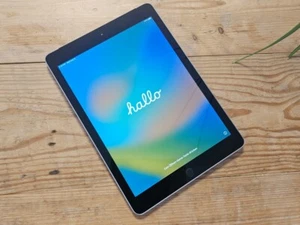 Apple iPad 5. Gen A1823 Wi-Fi + 4G 9,7" Retina 4G/LTE 32GB Gris Espacial Tablet - Imagen 1 de 10