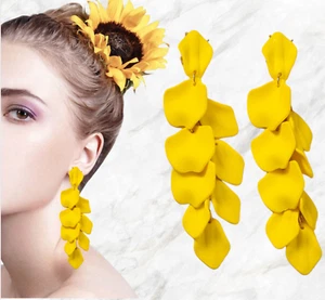 PENDIENTES AMARILLOS Pétalo Borla Larga, Estilo Zara Mate Impresionantes, Sexy Exagerado - Imagen 1 de 2