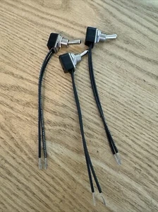 Lot of 3 CARLING TECH 111-16-73 TOGGLE SWITCH. SPST. ON/OFF. 125/250V. 3/6AMPS - Picture 1 of 8