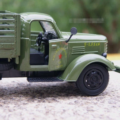 1:32 Scale truck Army Green Jiefang military Vehicle Car Model Toy w/ Sound - Image 1 of 4