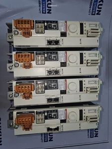 Schneider Electric LXM32SD30N4, Lexium 32 Motion Servo Drive LXM32S, Brand New - Imagen 1 de 6