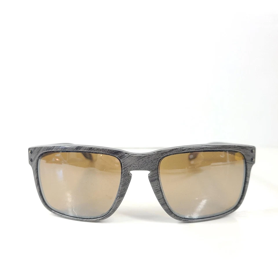 Gafas de sol Oakley Holbrook OO9102-B7 57-18-137 cuadradas grano madera marrón Foto 1 de 4