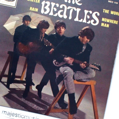 THE BEATLES RARE 1966 FRANCE  7" VINYL EP EX+ - Image 1 of 3