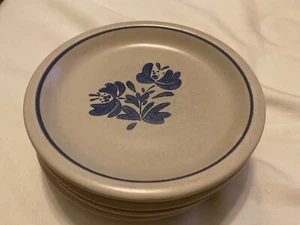 Lot of 5. Vintage Pfaltzgraff Yorktowne Bread/Dessert 6-3/4" Plates - Picture 1 of 2