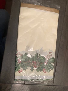 BRAND NEW Winter Holly 54 x 108 Heavy Duty Waterproof Plastic TableCover- NEW - Picture 1 of 4
