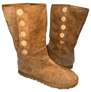 UGG Australia Women's 3387 Lo Pro Button Fold Over Chestnut Boots Size 8 - Picture 1 of 10