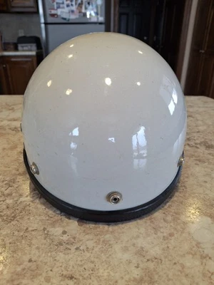 VINTAGE 1960S BUCO Motorcycle  Half-Helmet  Excellent Condition WHITE Lined - Imagem 1 de 4