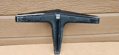 1968 CHEVY MALIBU STEERING WHEEL HORN BUTTON  9748912 - Bild 1 von 4