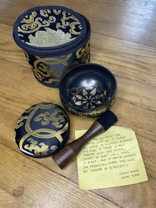 SILENT MIND ANTIQUE DESIGN NEPAL HANDMADE SINGING BOWL SET 3-3/4" MINDFULNESS - Picture 1 of 9