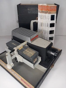 Vintage Bell & Howell Project or View 500 Slide Projector Model 710 w/AK Slides - Picture 1 of 15