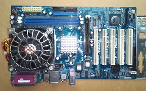ASROCK - K7VT6 (VIA KT600) + ATHLON XP 2200 + MASCHERINA - TESTATA OK!! - Foto 1 di 6