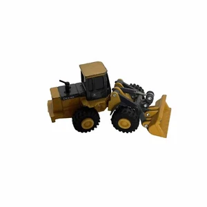 John Deere ERTL Metal Diecast Loader 320500 Farming 1:64 4 1/2” - Picture 1 of 3