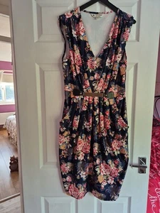 Yumi Lovely Blue Floral Knee Length Dress With Two Pockets Size 12 - Picture 1 of 12