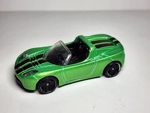 2011 Hot Wheels TESLA ROADSTER - Green Track Stars 1:64 Diecast Car Elon Musk - Picture 1 of 9