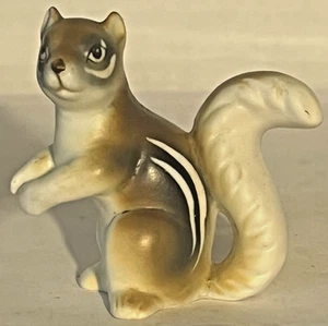 Figura Mini Ardilla MCM Deco De Colección Hecha en Japón - Imagen 1 de 5