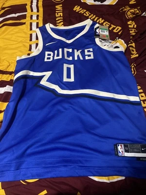 Nike Swingman Milwaukee Bucks Damian Lillard Jersey Size Xl - Image 1 of 4