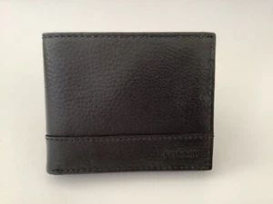 New Men's Fossil 'Godfrey' Pebbled Black Leather Bifold Wallet in Gift Tin - Picture 1 of 11