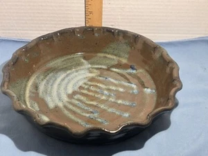 Hand Thrown Studio Art Pottery Scalloped Edge Glazed Pie Plate Signed NM 9" - Picture 1 of 12