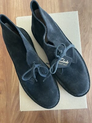 Botín/zapatos Clarks Originals para mujer de gamuza negra del desierto Foto 1 de 4