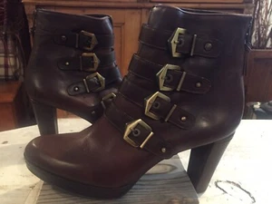 Botas Stuart Weitzman con hebilla de latón marrón cuero con tacón trasero con cremallera talla 10 nuevas con caja - Imagen 1 de 12