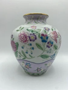 Andrea by Sadek Floral Chintz Charming Floral Motif Vase 9" (C) - Picture 1 of 8