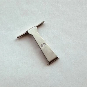 Oakley Sutro Silver Replacement Frame Wicket Nose Bridge Clamp Authentic OO9406 - Picture 1 of 3