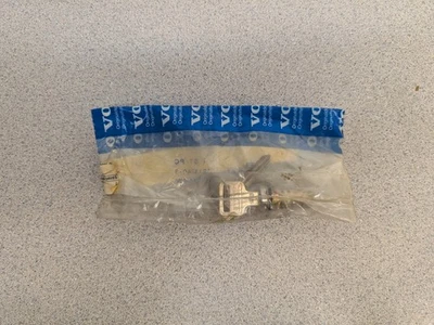 Nuevo NOS OEM Volvo 140 164 240 260 1973-1979 cerradura maletero con 2 llaves 1213240 Foto 1 de 2