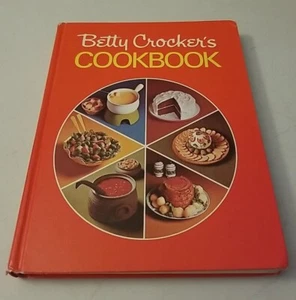 Betty Crocker's Cookbook 1973 18th Printing Red Pie Cover Hardcover - Picture 1 of 11