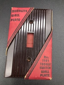 Vintage 40er Jahre Bakelit Monolith elektrischer Kippschalter Wandplatte gerippt braun - Bild 1 von 6