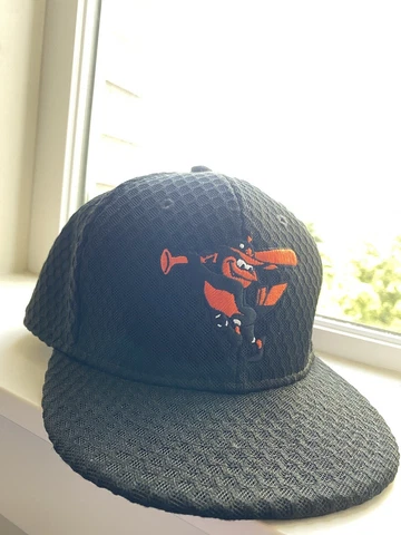 Baltimore Orioles Size 7 1/2 Black Alternate Logo Baseball Hat Swinging Bat Logo Cover