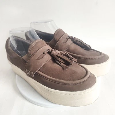 Zapatillas Mocasines J/Slides Hallie Taupe Nubuck Gamuza Plataforma Forma Plana Borla 8 Foto 1 de 4